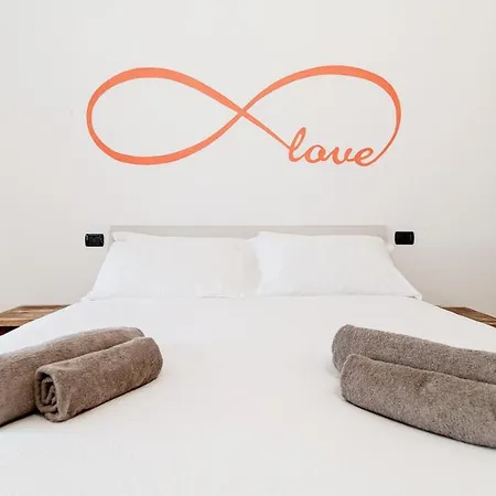 Apartament Orange - The House Of Travelers *