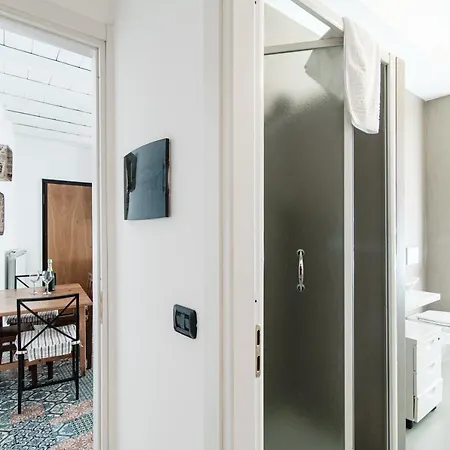 Orange - The House Of Travelers Apartament