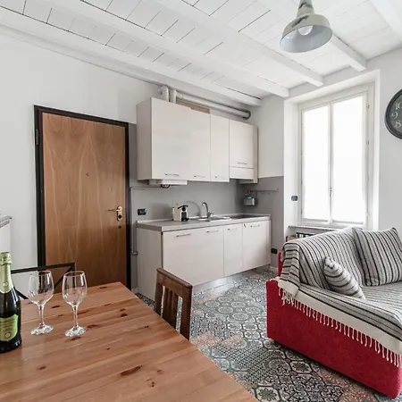 Apartament Orange - The House Of Travelers Como