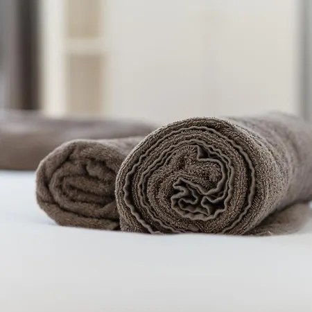 Orange - The House Of Travelers *