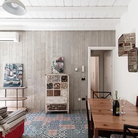 Orange - The House Of Travelers Appartamento *